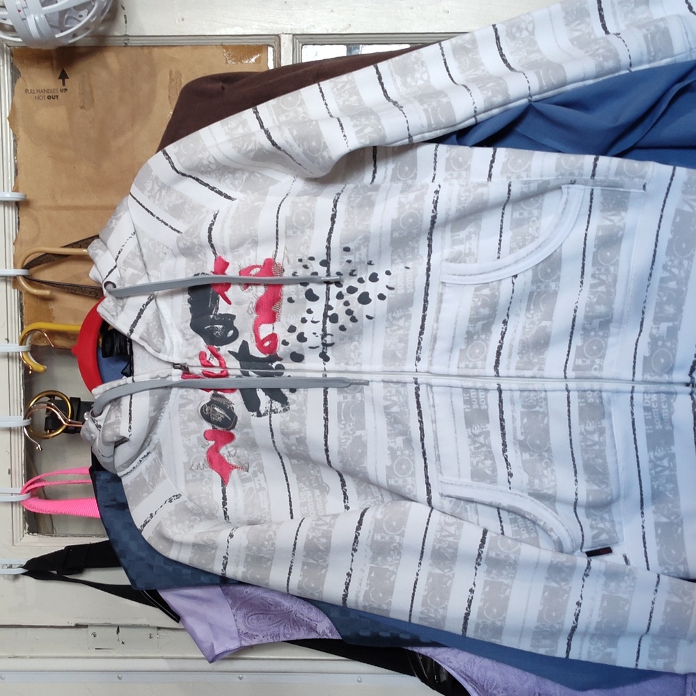 Y2K Vintage Medium Volcom White zipper up sweatshirt